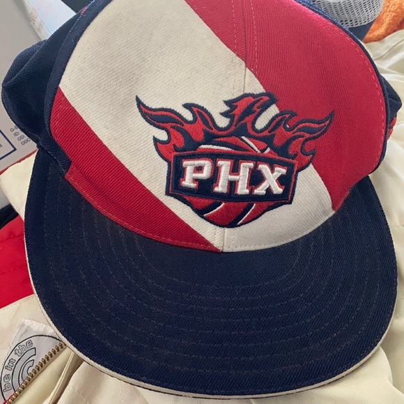 Adidas Phoenix hat 7 - Picture 1 of 4